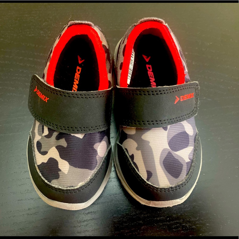 Baby sneakers size 6